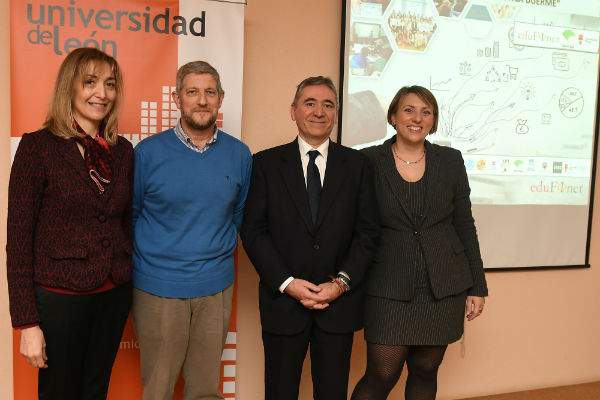 Unicaja y EspañaDuero trasladan una visión práctica del mundo financiero a los jóvenes que cursan estudios distintos a los económicos en la Universidad de León